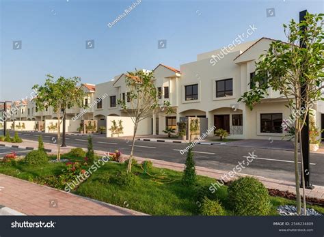 Luxury Middle Eastern Community Villas Gated Stock Photo 2546234809 ...
