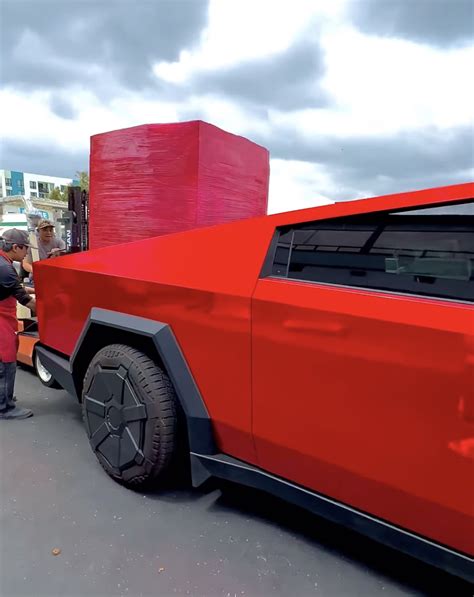 Tesla Cybertruck Owner Wraps His EV in Chrome Red, Can't Go to the Car Wash Anymore - autoevolution