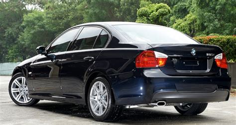 Spesifikasi Harga Mobil BMW 320i E90 sedan Kompak Gen5 – AUTOGAYA