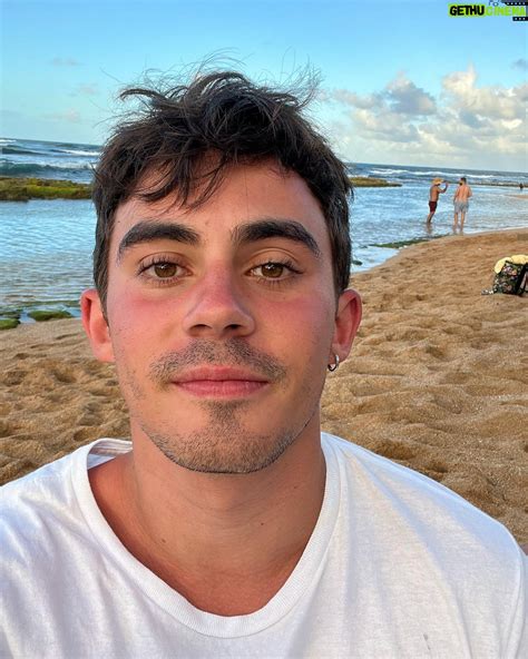 Tyler Alvarez Wiki, Biography, Age, Gallery, Spouse and more