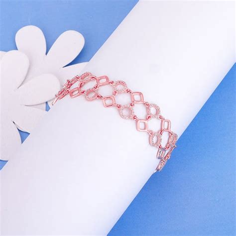 Anushka Sharma Rose Gold Forever Valentine Pendant with Link Chain ...