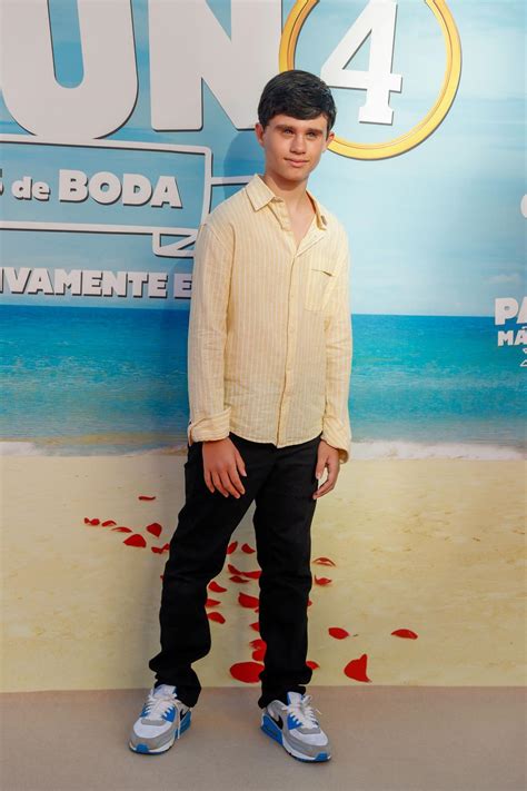 Actores y famosos acuden al estreno de 'Padre no hay más que uno 4' en ...