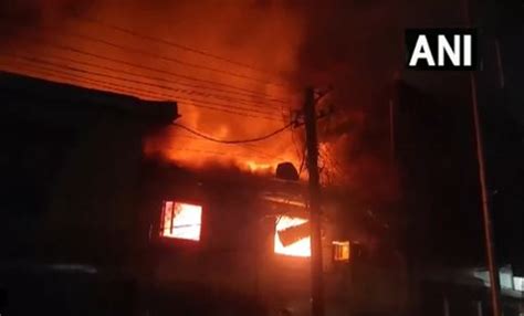 Assam: Massive fire engulf 3 shops in Jorhat, none injured
