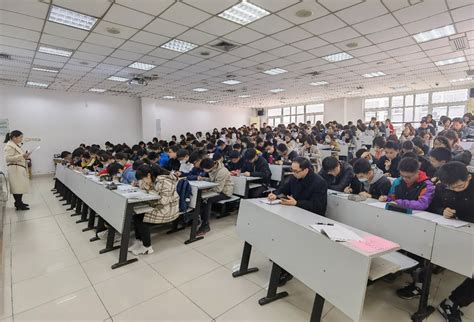 818-基础英语2020年考研初试试卷真题（扬州大学）