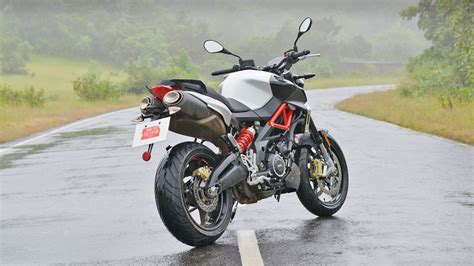 Aprilia Shiver 900 2017 STD Bike Photos - Overdrive
