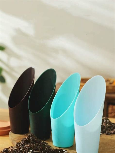 1 Pc Multi-Purpose Garden Spade - Sturdy Plastic, Ideal For Planting ...