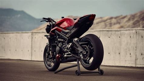 2023 Triumph Street Triple R, Street Triple RS India launch on 15 Mar ...