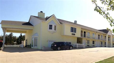 SPINNING WHEEL INN (Branson) - Motel Reviews, Photos, Rate Comparison ...