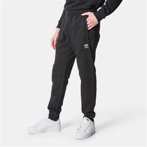 Adidas originals essential on sale trefoil cuffed joggers