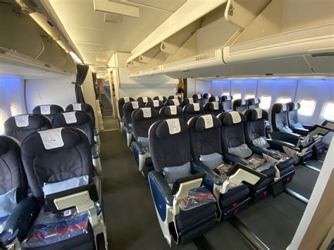 Review: British Airways 747-400 World Traveller Plus (Premium Economy ...