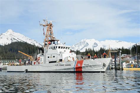 US Coast Guard transfers three Island-class patrol boats to Colombia to ...