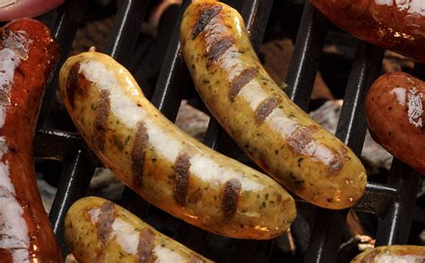 Pecan Smoked All-Natural Chicken Sausage - Holmes Smokehouse