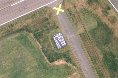 High Resolution Camera Test Charts 的图像结果