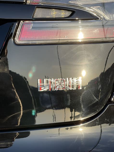 tesla-model-s-plaid-badge-2 - TESLARATI