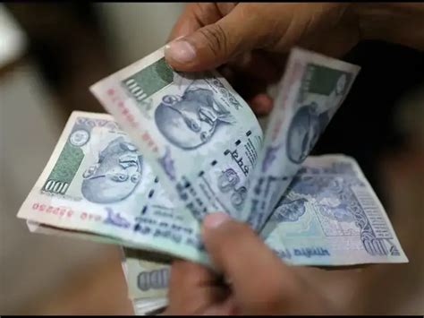 Volatile rupee may trigger expat pay reset - The Economic Times