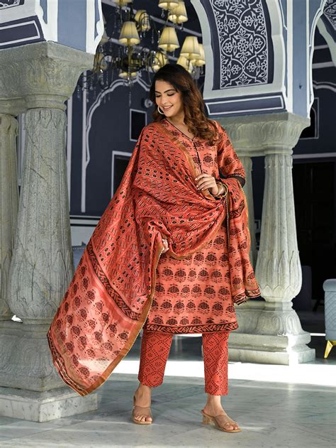 Divena Maroon Ethnic Printed Chanderi Silk Kurta Set with Maheshwari S ...