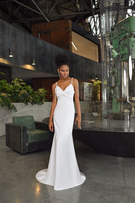 Spaghetti Strap Mermaid Minimalist Wedding Dress – HAREM's Brides