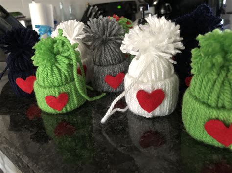 diy christmas hat ornaments