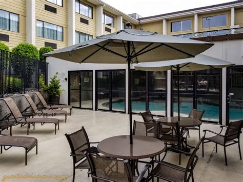 Best Western Seattle Airport Hotel Review - Gate to Adventures