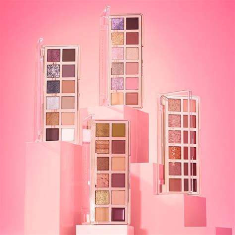 Buy Makeup Revolution The Icon Palette Online - HOK Makeup