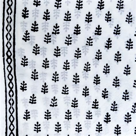 ( PRE-CUT 2.35 METER ) Pure Cotton White And Black Tiny Leaf Motifs Ha ...
