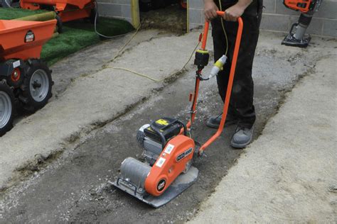 How to Use a Wacker Compactor 的图像结果