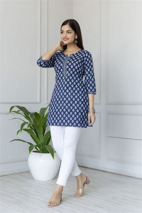 Women Blue Straight Tunic With Three Quaretr Sleeves – Nayo Clothing