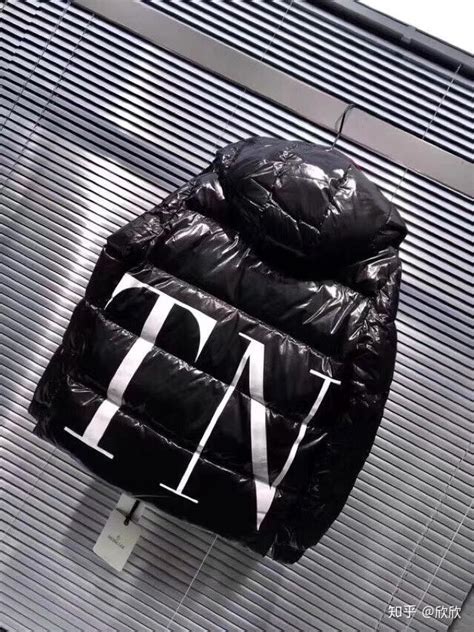 OFF-WHITE x Moncler 联名「Moncler O」全新「Black Swan」系列-服装品牌新品-CFW服装设计网