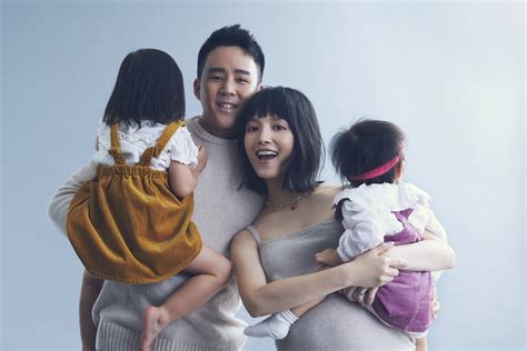 前TVB艺人陈嘉宝第三胎生女，丈夫开香槟庆祝，四年生了三个女儿|陈嘉宝|香槟|女儿_新浪新闻