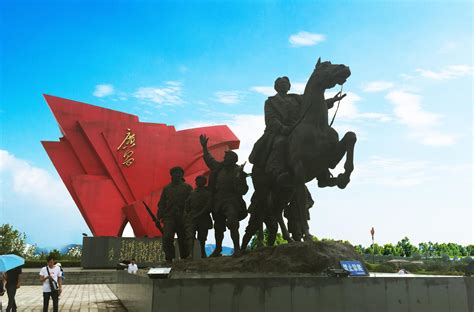 忆往昔峥嵘岁月 探寻广昌路上红色群雕园-城市频道