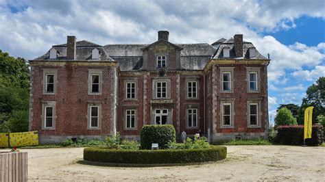 Repurposing of Vilain XIIII castle estate | Focus on Belgium