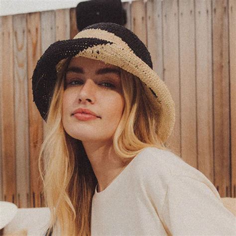 Hat Shop 的图像结果