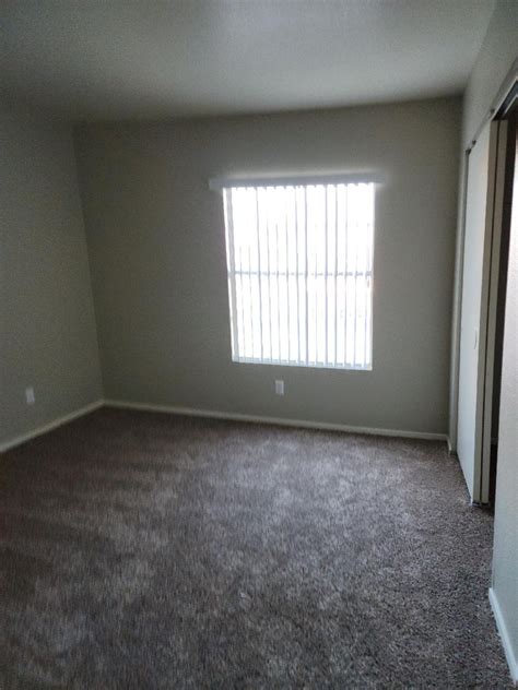 Ridge Falls Apartments