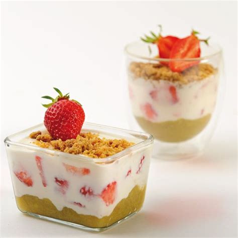 Fromage blanc, rhubarbe et fraises | Recette Prince de Bretagne ...