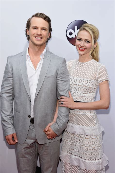 UnReal Star Johanna Braddy's New Engagement Ring Is an Updated Twist on Kate Middleton's | Glamour