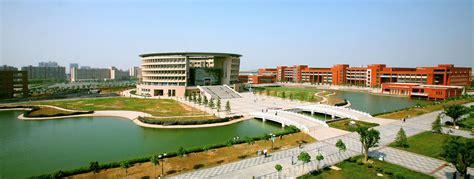 想去西安上大学，西安科技大学和陕西科技大学，哪一个实力更强？ - 知乎