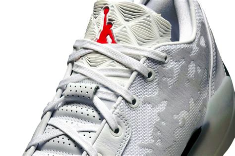 The Air Jordan 40 Shoe Is Deservingly Mature