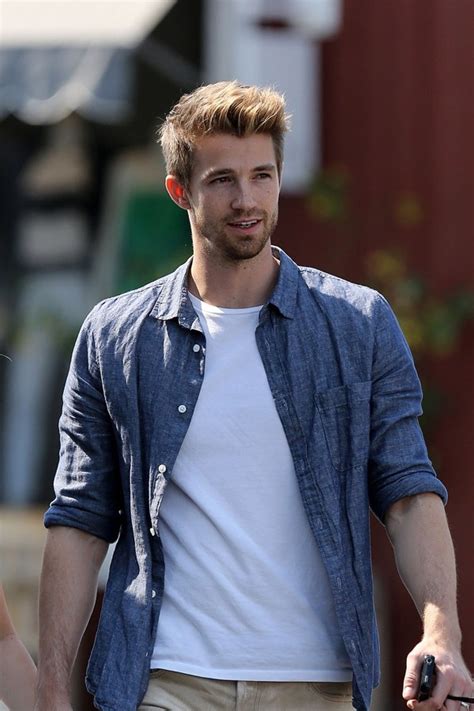 handsome is: josiah hawley, american musician.
