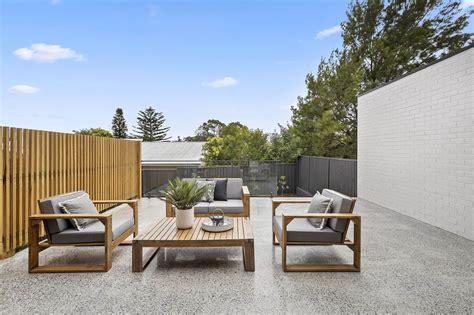 5 Reasons Why Concrete Flooring is Perfect for Outdoor Spaces