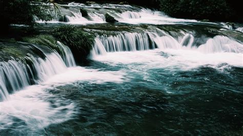 在吉林吊水壶瀑布中敬畏自然，寻一抹文人心中的山水