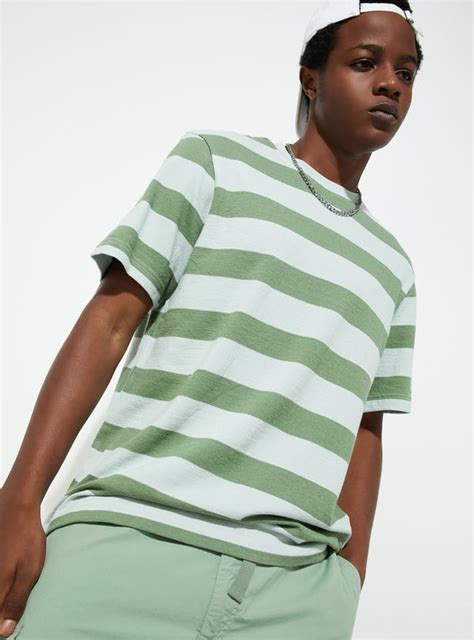 Buy URB_N Men Regular Fit Striped T-shirt Online at just Rs. 599.0 ...