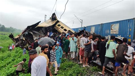 Train Accident : పశ్చిమ బెంగాల్‌లో రైలు ప్రమాదానికి కారణం అతడేనా ...