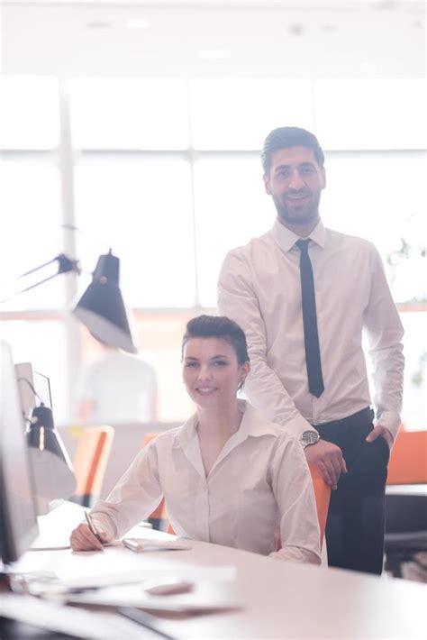 Free Stock Photos Business People 的图像结果