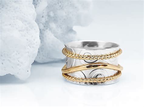 silver women gold spinner ring apk v2.5.1