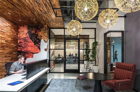 High-Tech Luxury Office 的图像结果