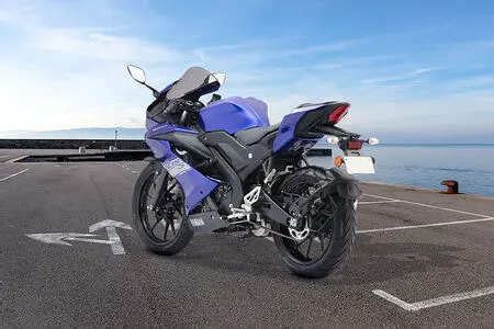 Yamaha R15S Design, Colours & Reviews | Times Drive