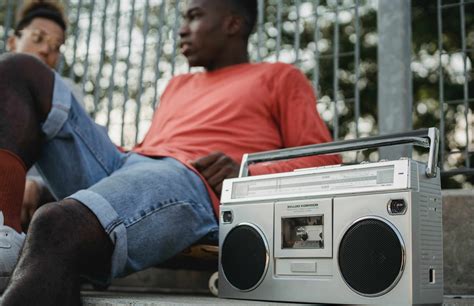 20 of the Greatest Songs From 2008 - Singersroom.com