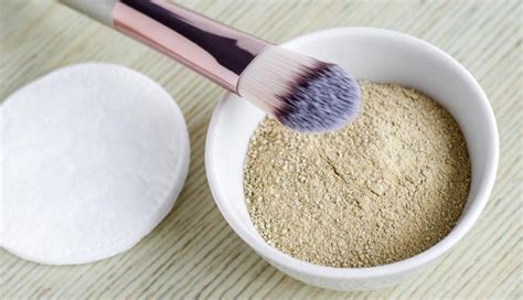10 Amazing Benefits of Using Clay Masks on Skin - lifeberrys.com