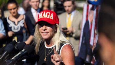 Image result for Homem Produto Do Meio