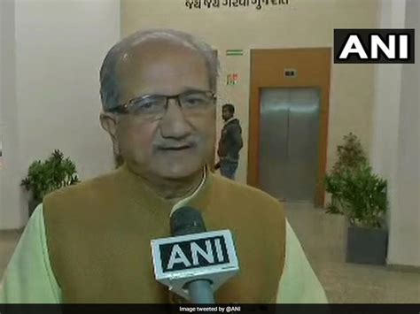 गुजरात के मंत्री ने न्यायाधीश की निष्पक्षता पर सवाल उठाने को लेकर मांगी ...